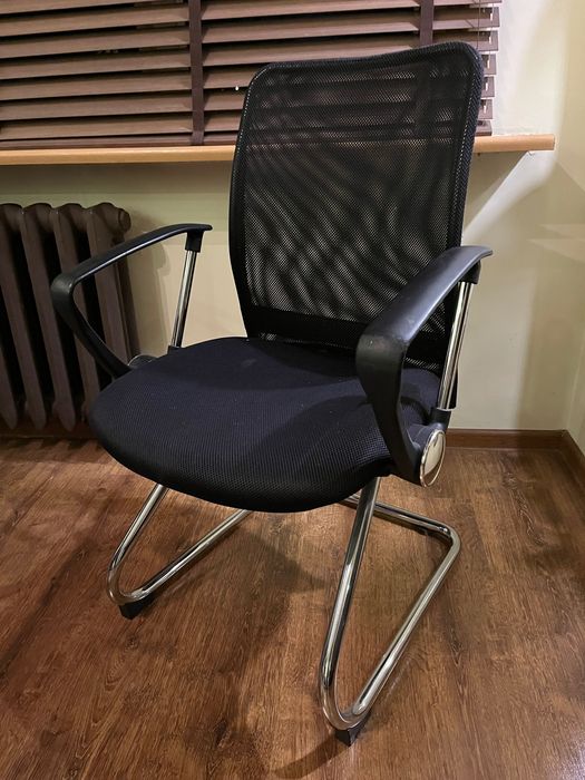 Krzesło fotel biurowe konferencyjne gabinetowe