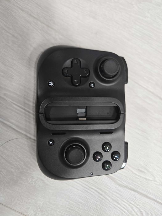 Геймпад Razer Kishi v1 for Android USB Black (RZ06-02900100-R3M1)