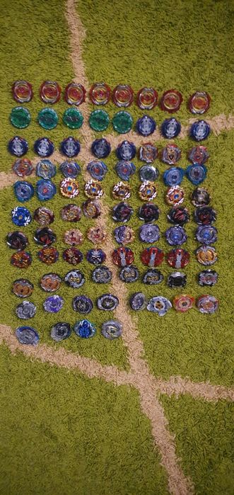 Повна колекція 72 Beyblade Burst