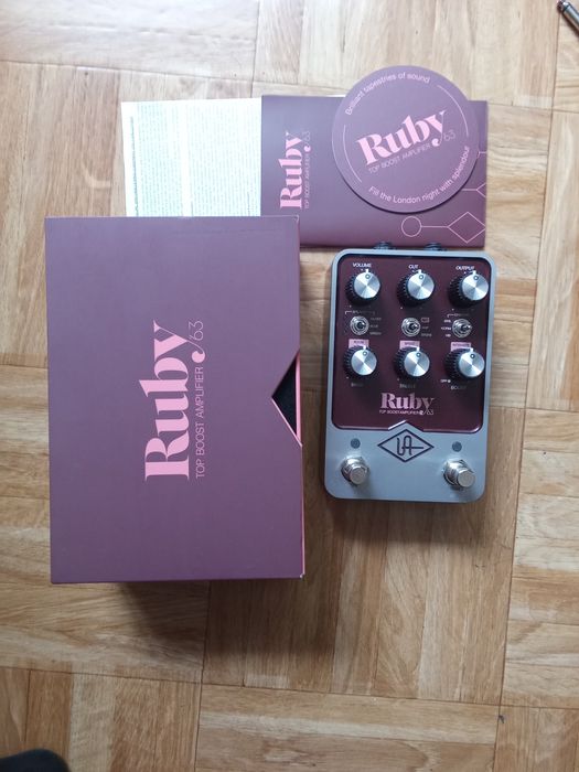 Universal Audio UAFX Ruby emulacja Vox , brzmienie U2