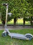Hulajnoga elektryczna Motus Scooty 10 GEN 5