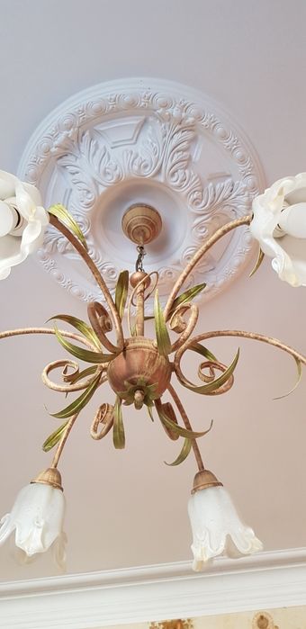 Розетка для потолка