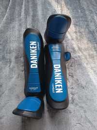 Daniken ochraniacze na piszczele i stopy XL