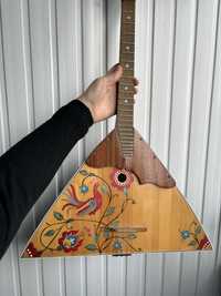 Балалайка новая  музыкальный инструмент, с росписью
