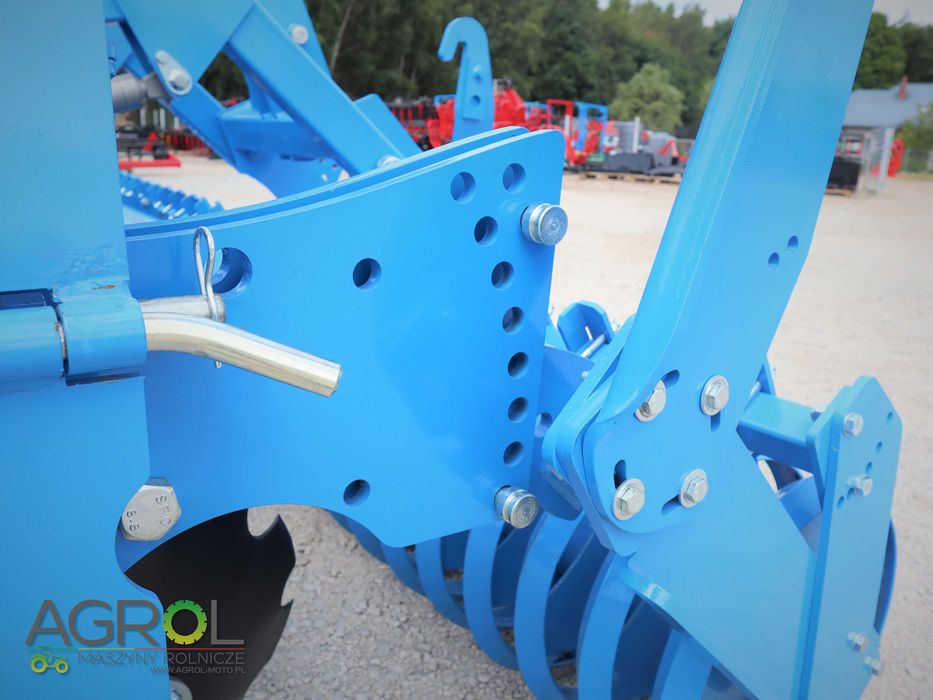 Agregat talerzowy Inter-Tech talerz włoski wał rurowy daszkowy 3m