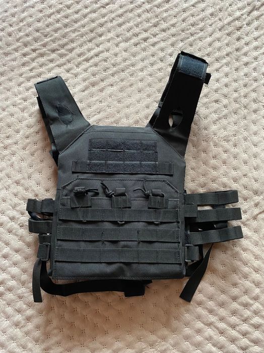 Плитоноска чорна