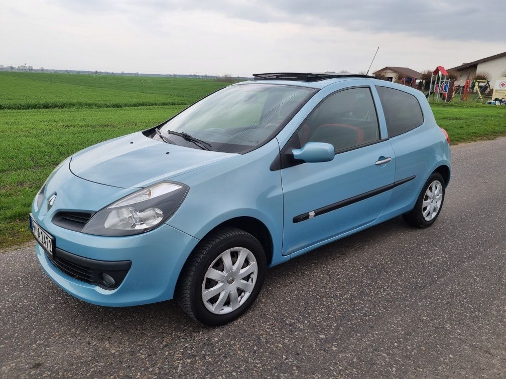 Clio 1.2 ,benzyna ,klima  panoramadach