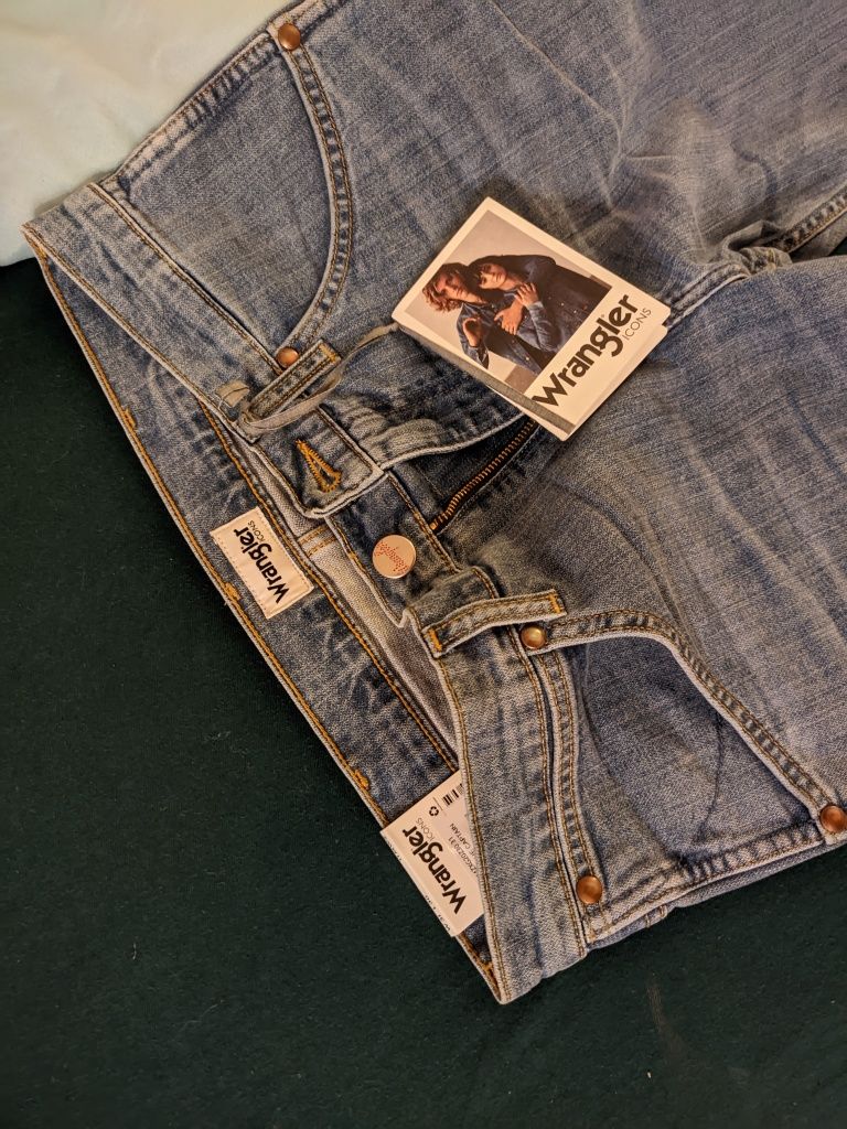 Spodnie Dżinsy Jeansy Wrangler 11MWZ W31 L30 Jasnoniebieskie