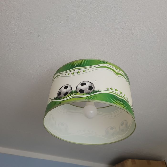 lampa sufitowa piłkarska