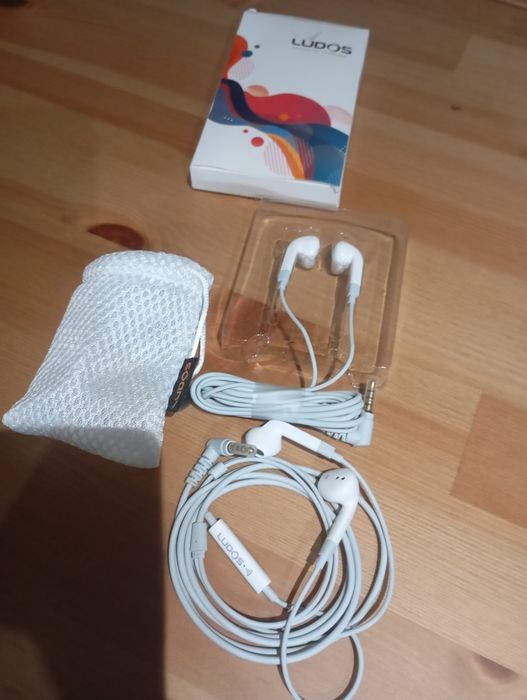 Słuchawki przewodowe 2 sztuki