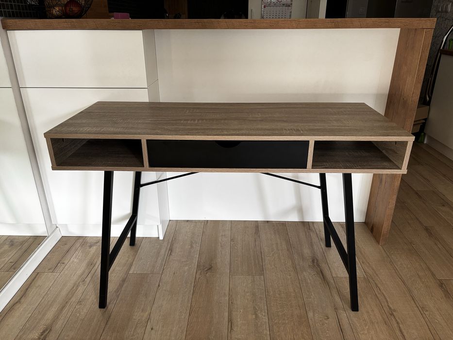 Biurko ABBETVED Jysk Używane