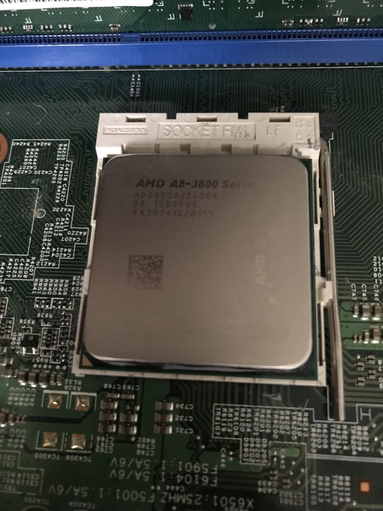 Комплект для игрового ПК. ЦП-AMD a8 3800,ОП-8 gb,МП-Acer Aspire M1470.