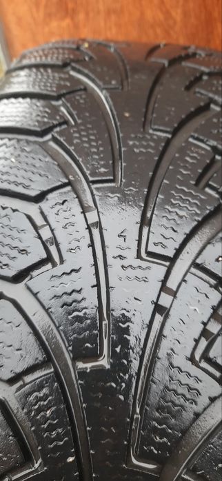 Продам зимние покрышки NOKIAN