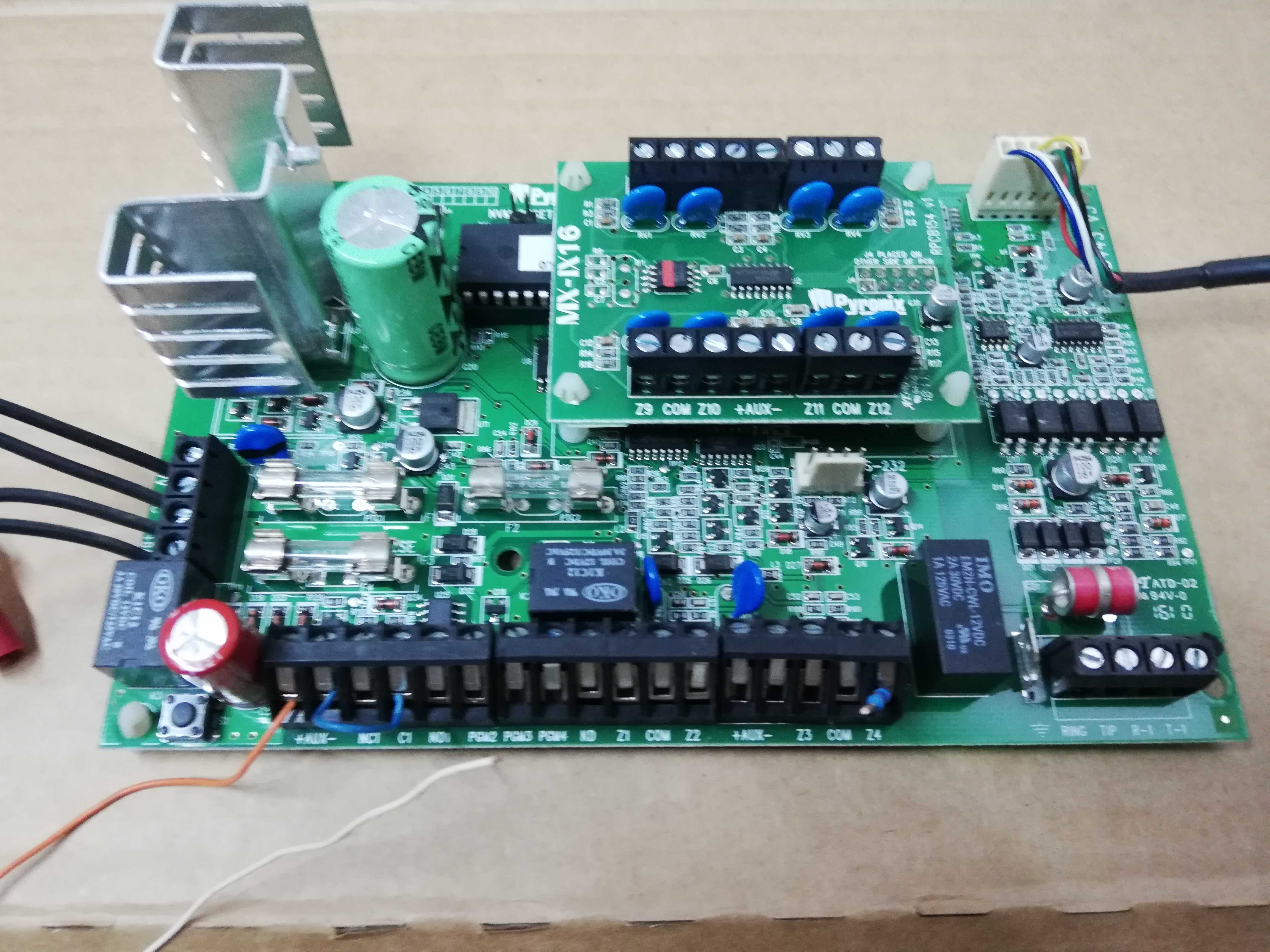 Pyronix Matrix 424 Centrala alarmowa + MX-IX16