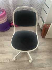 Ikea Orfjall krzesło biurkowe dziecięce