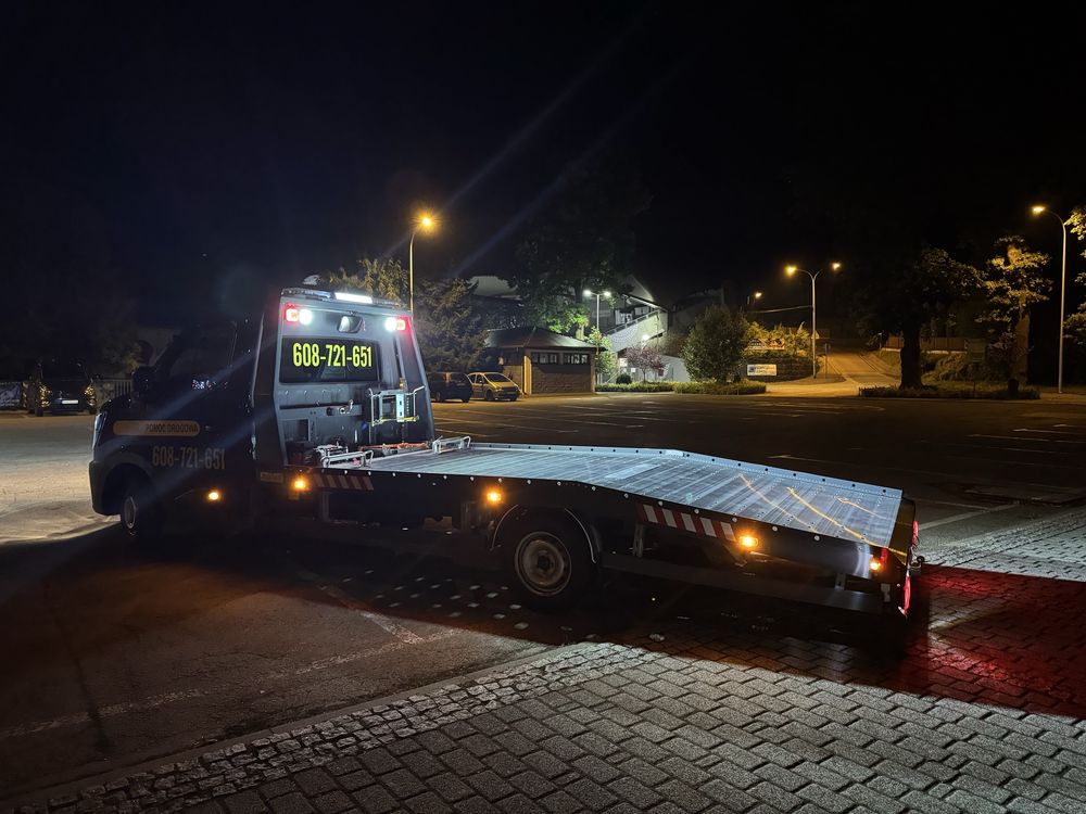 Pomoc drogowa 24h / Laweta / Transport pojazdów / Holowanie