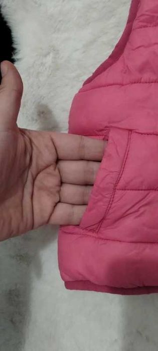 Różowy bezrękawnik z polarem Minoti r. 80 cm 12 msc