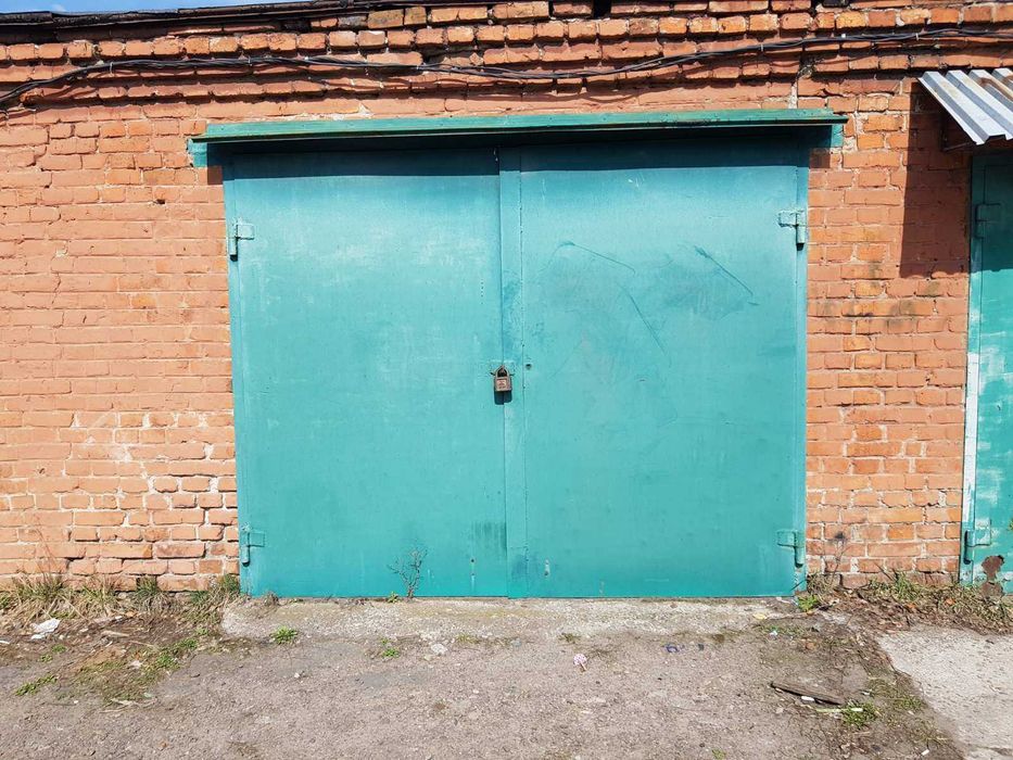 Гараж цегляний по вул.Б. Хмельницького, 61