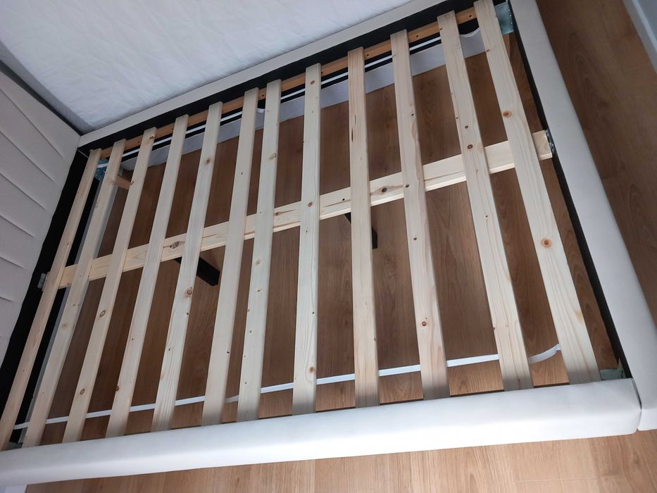 Stelaż drewniany do łóżka 140x200 cm