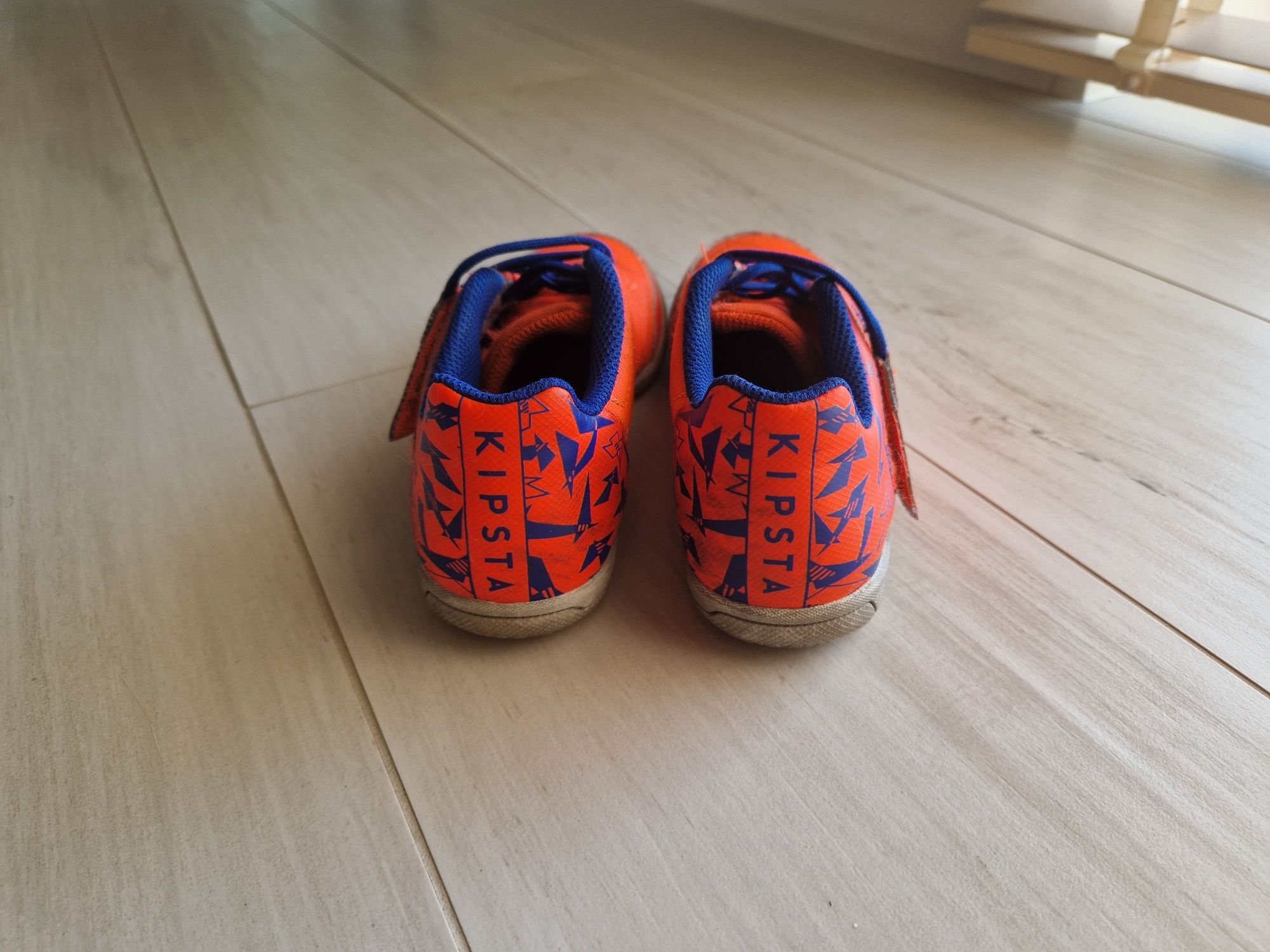 Buty halowe do piłki nożnej