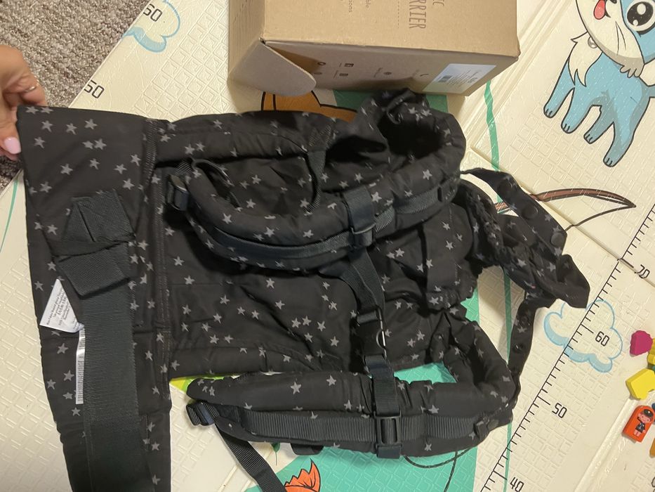 Нова переноска слінг Tula чорна в сірі зірочки