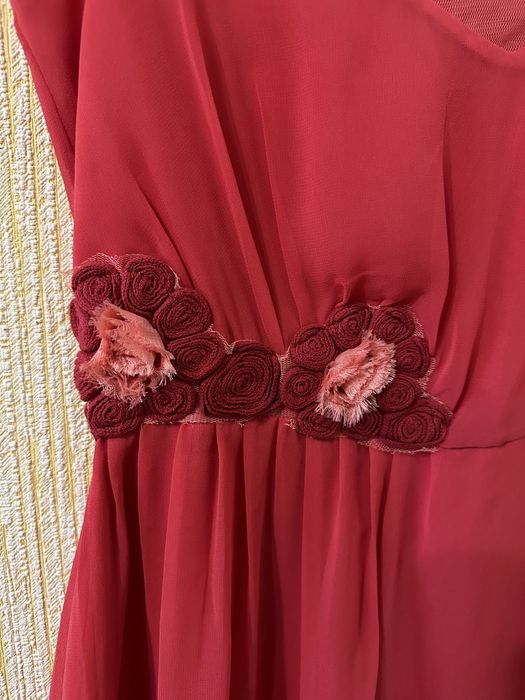 Сукня в кораловому кольорі