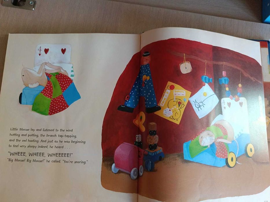 English book, Snuggle Up Little One книга дитяча