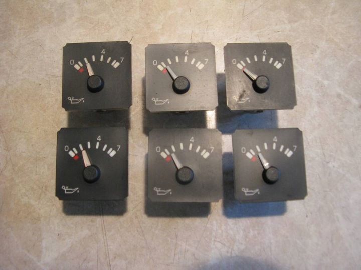 # VOLVO FH 12 WSKAŹNIK ZEGAR CIŚNIENIA OLEJU