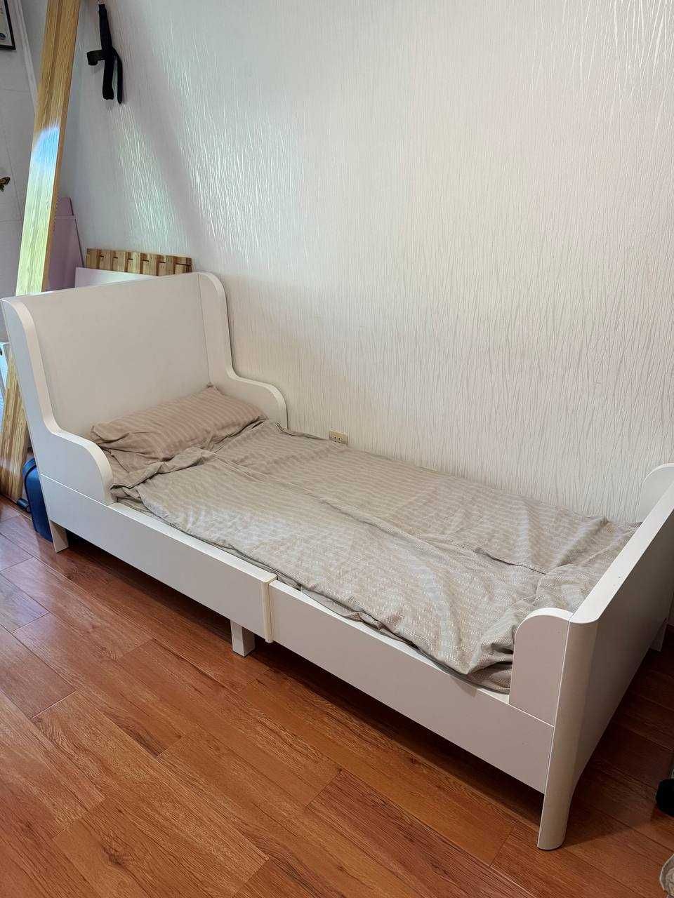 Продам детскую раскладывающуюся кровать BUSUNGE Ikea