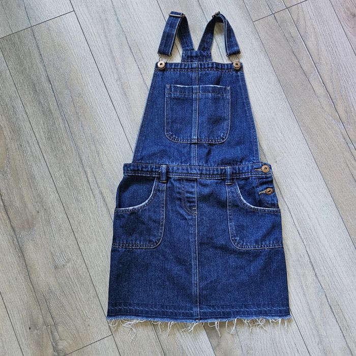 Sukienka ogrodniczka 146