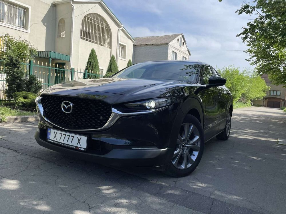 Продам автомобиль Mazda CX-30 без подкрасов 2021 года