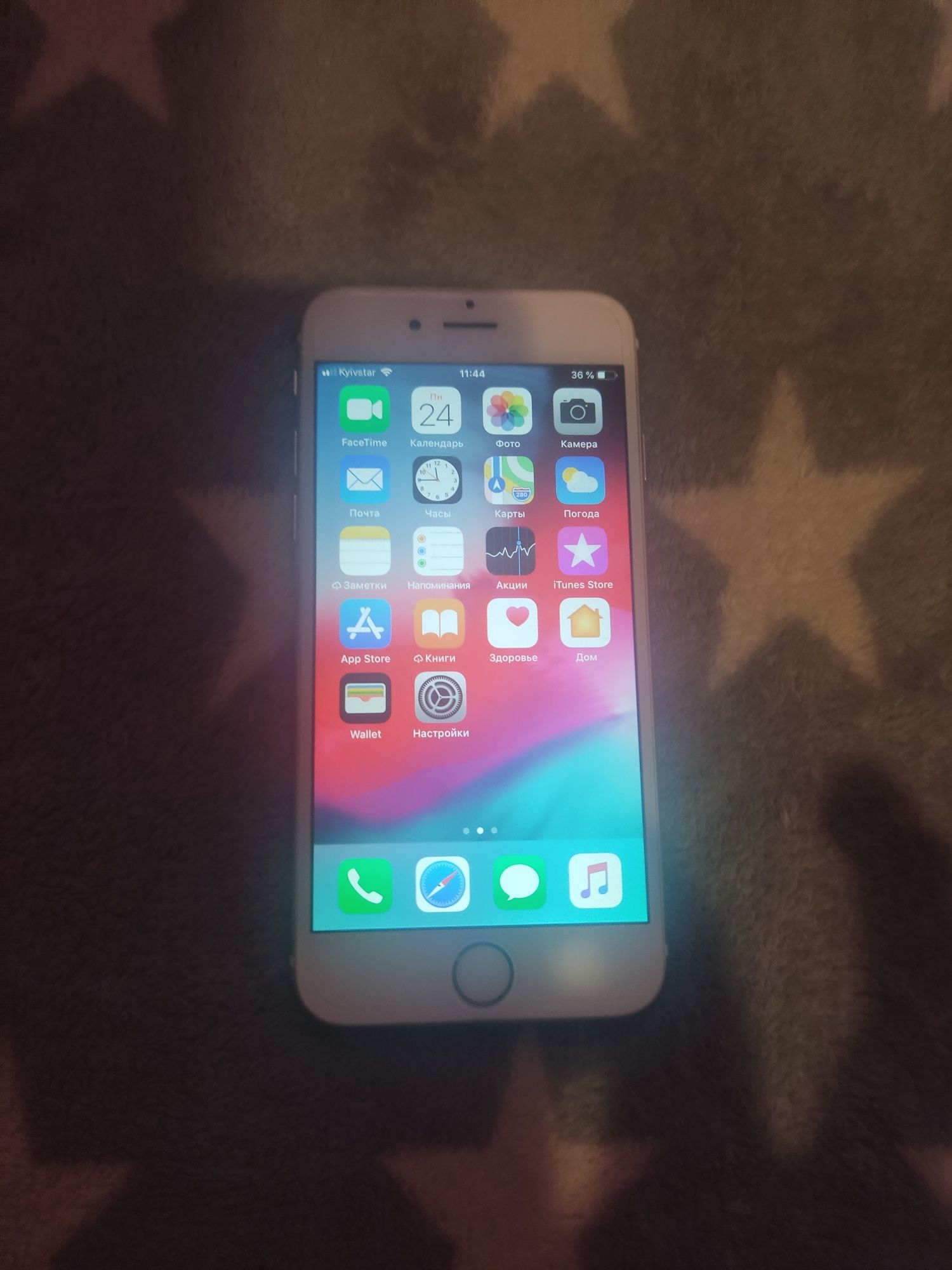 Продам iPhone 6 на 64