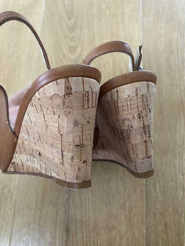 Russell&Bromley 38 sandały na korku 7,5 cm koturna wkl 23,5