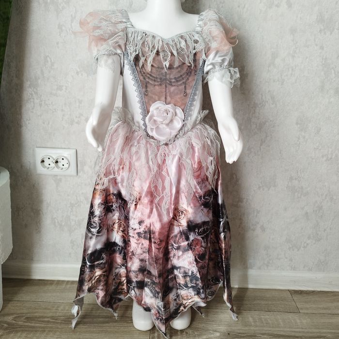 Продам карнавальні сукні для дівчат 5-12р