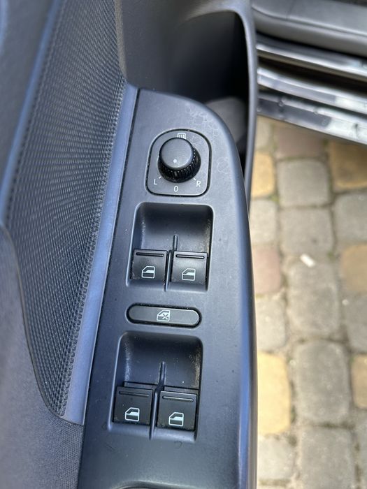 Продам  VW GOLF 5