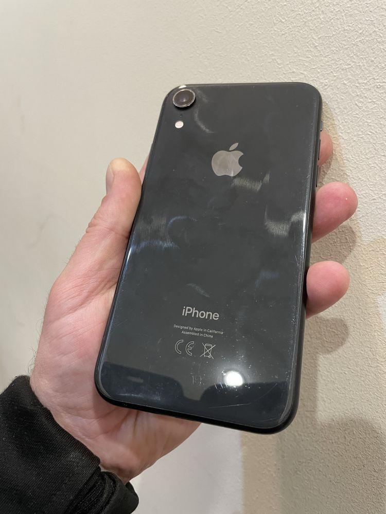 Продам iphone XR 64gb