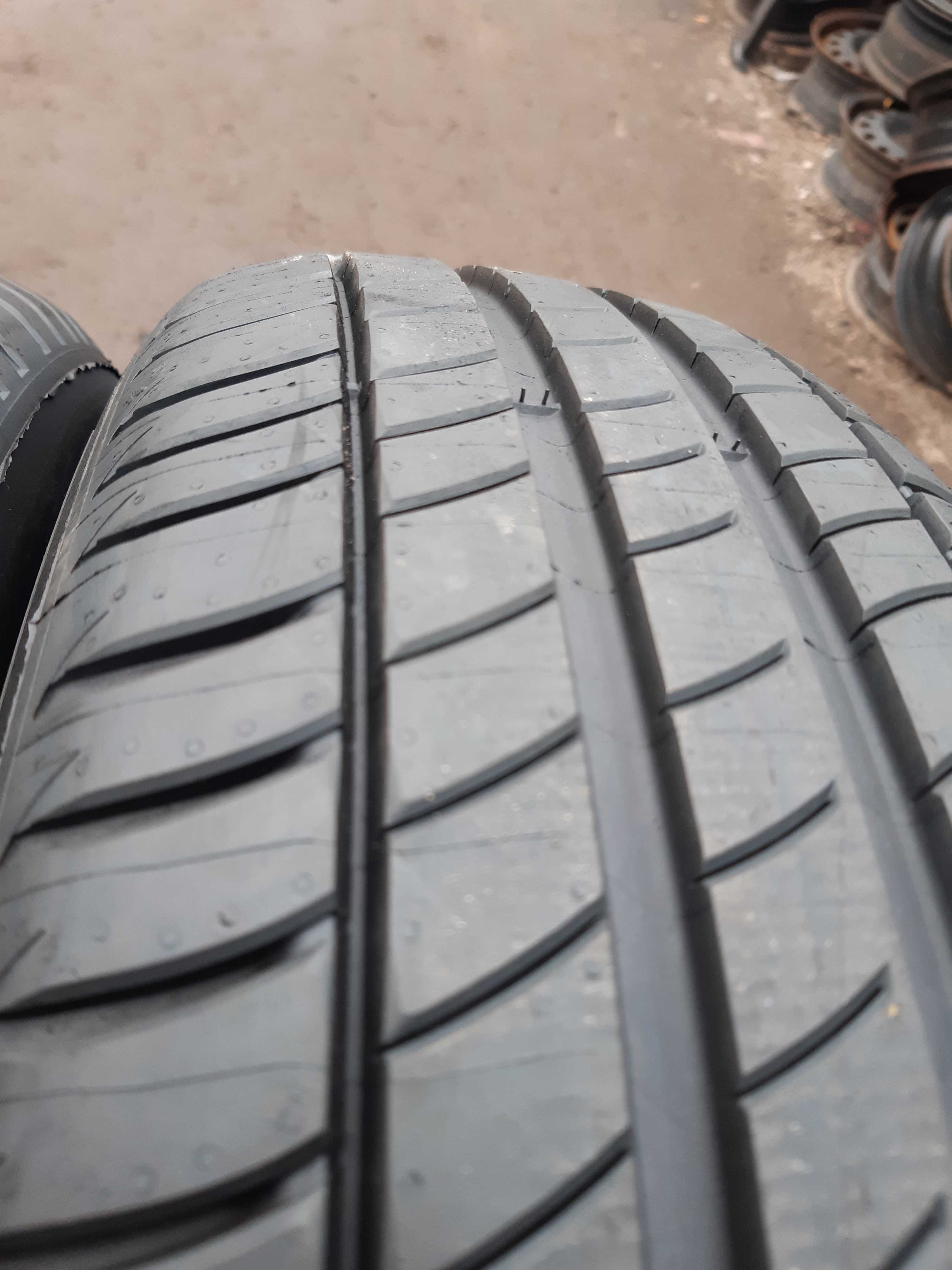 Opony letnie 215.65.17 Michelin 7mm para