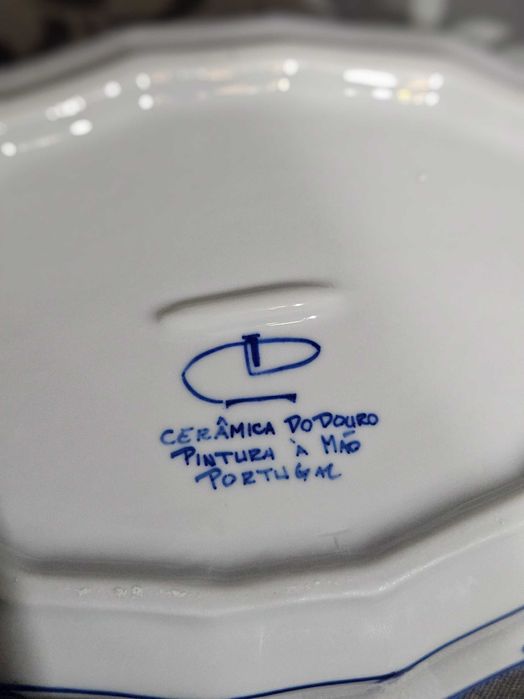Terrina pequena Cerâmica do Douro - Pintada à mão