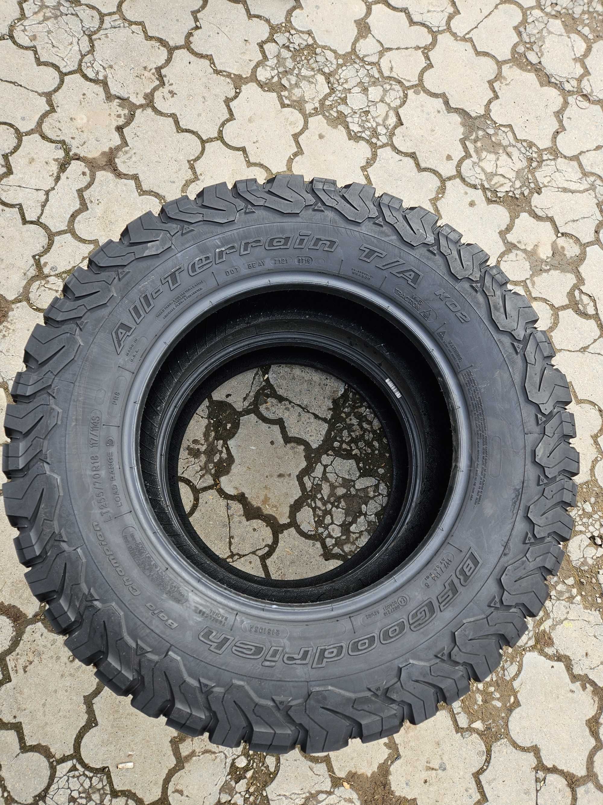 Шини  255/70 R18 BFGoodrich 400$/4шт. всесезонна резина