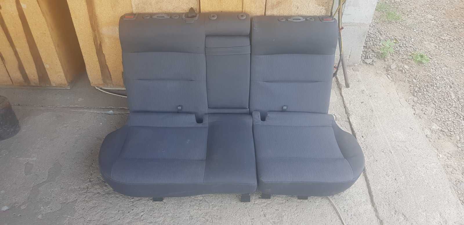 Продам задні сидіння задній диван