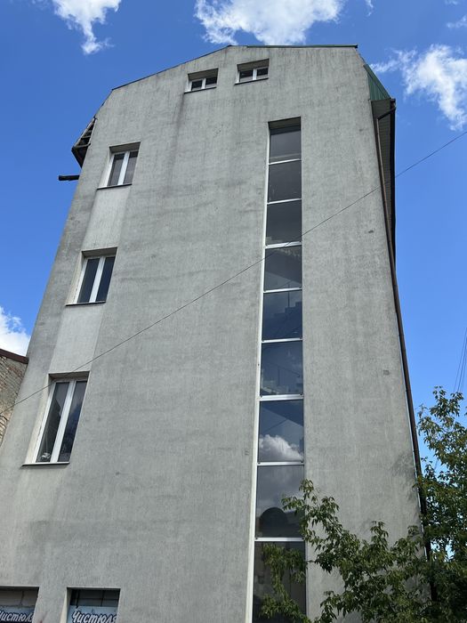 Продаж комерційної будівлі у самому центрі міста !