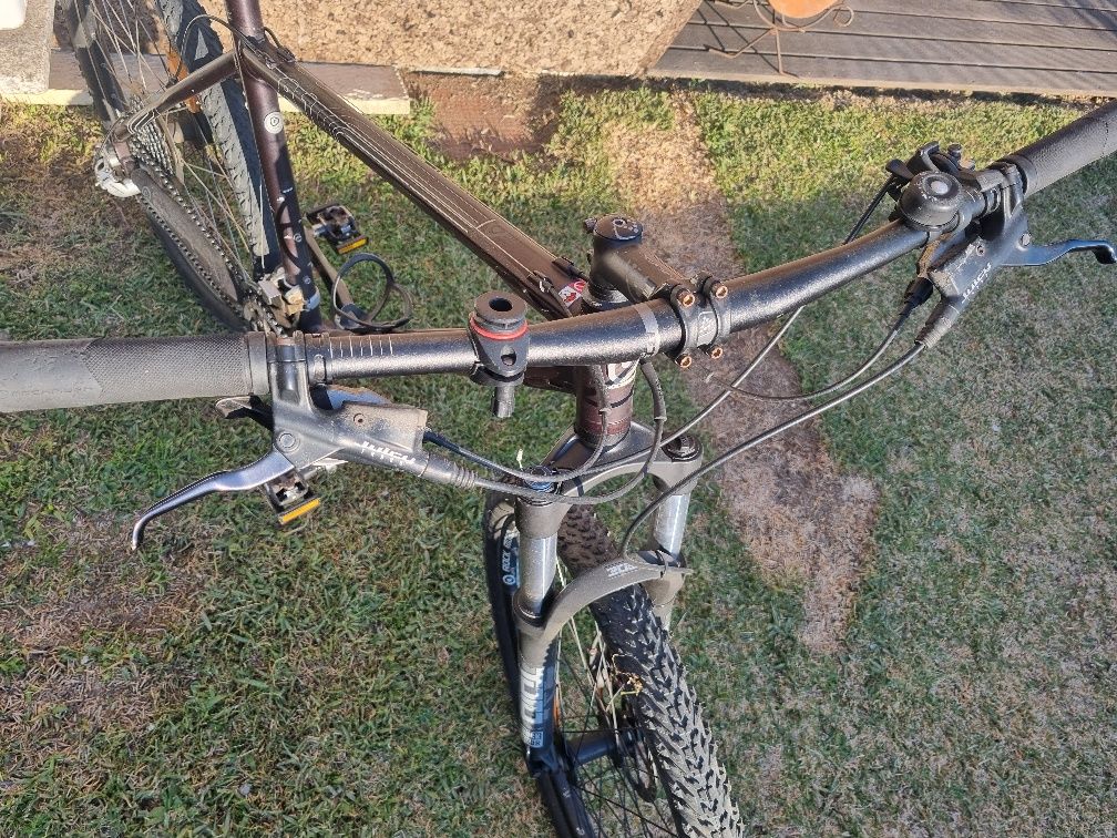 Bicicleta BTT Rockrider 8.1
