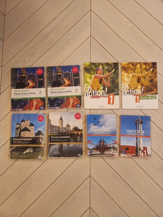 Podręcznik do liceum Poznać przeszłość En action Oblicza geografii HIT