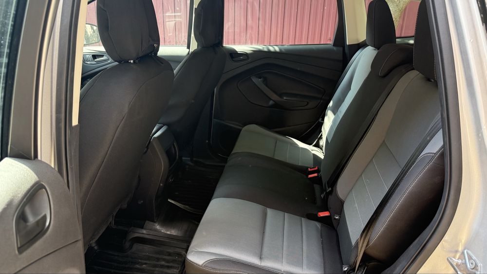 Ford escape 18 год