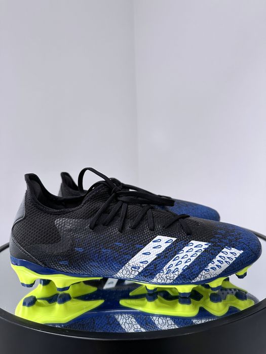 Мощные крутые бутсы с чулком дитячі бутси  Adidas Predator Freak