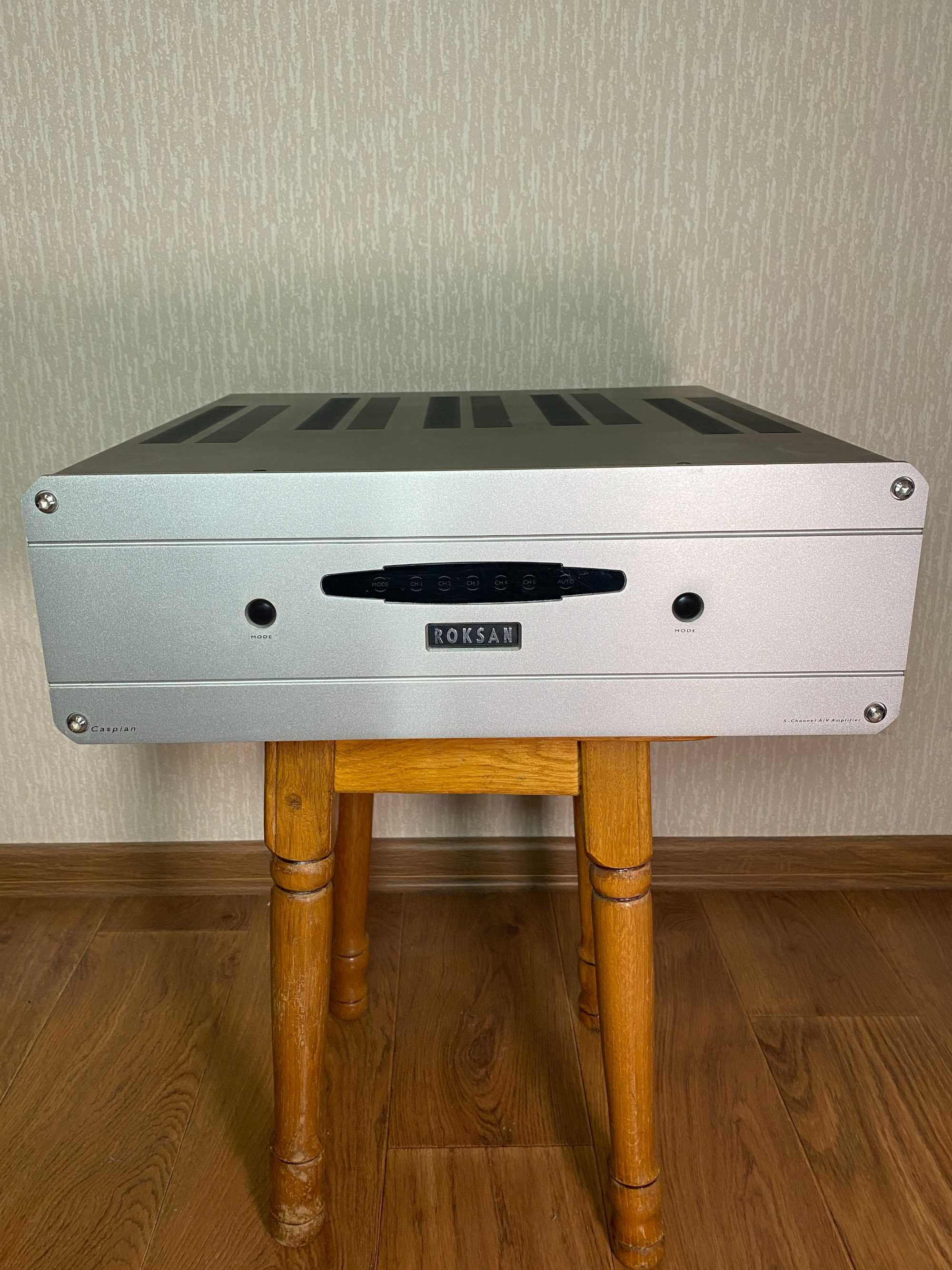 Підсилювач потужності Bi-Amp Roksan Caspian CA5C Ідеальний, грає все!