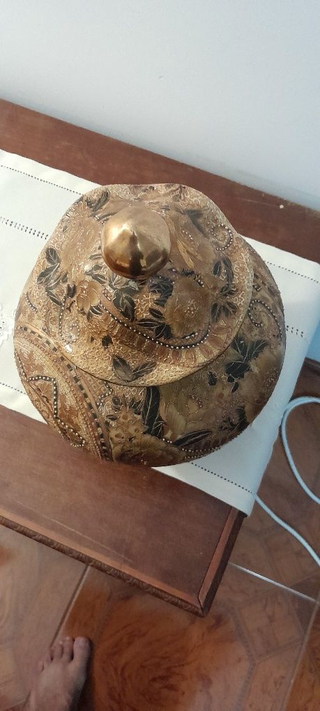 Louças. Pote decorativo grande