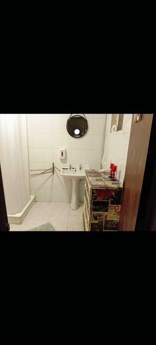 Alugo quarto solteiro