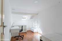 52355 - Quarto1 - com cama de solteiro, com...