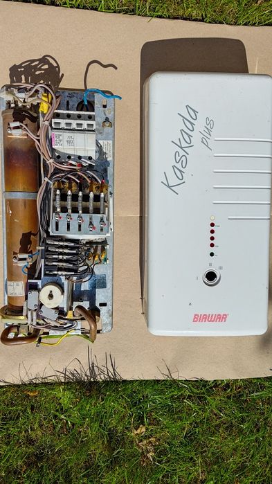 Elektryczny ogrzewacz wody KASKADA PLUS